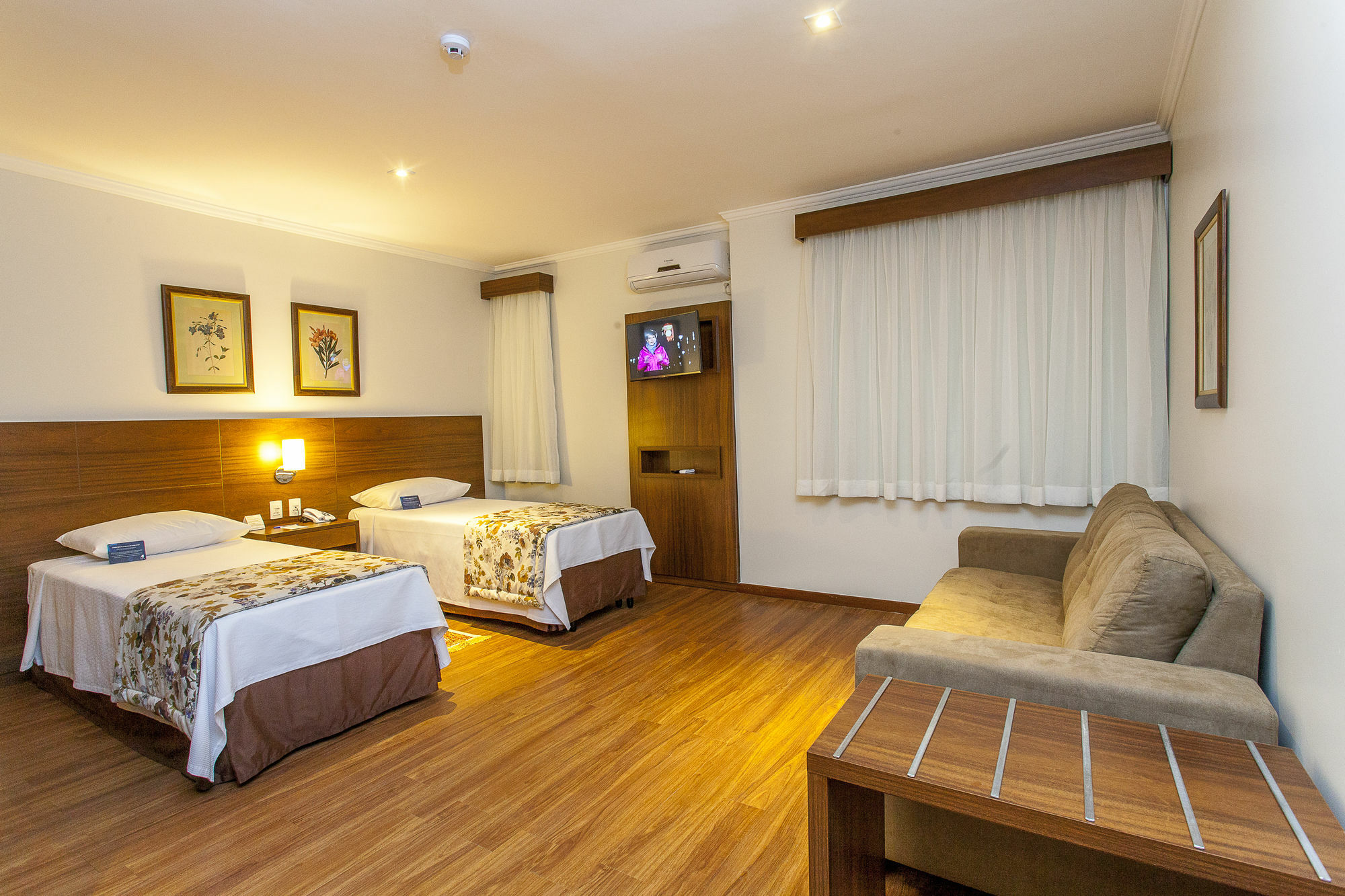 Sao Carlos Marklin Suites Exterior photo